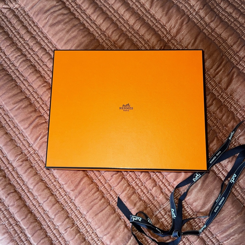 HERMES sandals box